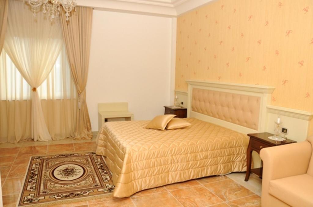 Regina Di Saba - Hotel Villa Per Ricevimenti Grottaminarda Quarto foto